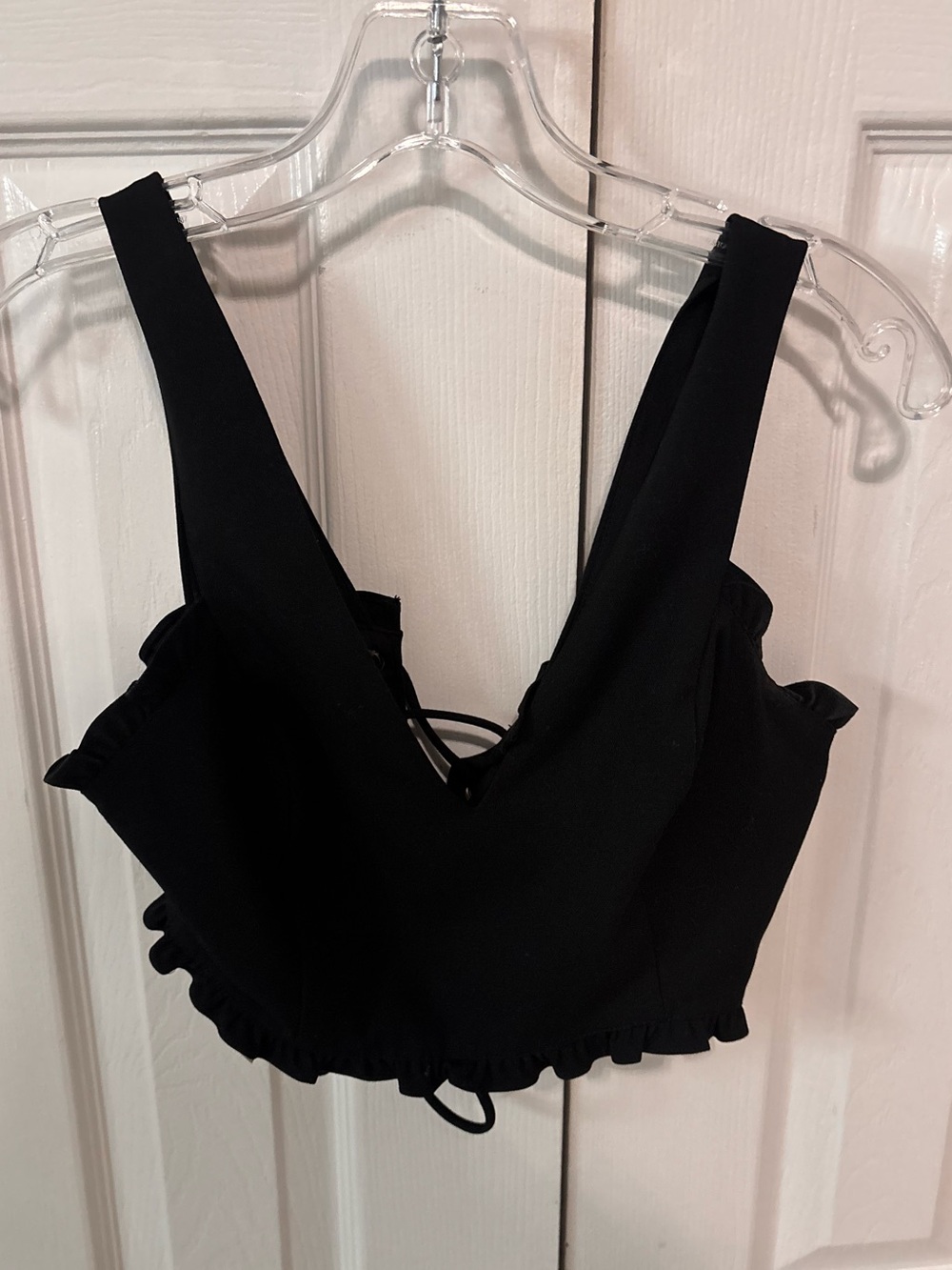 Marissa Webb size 0 Women’s Black Ruffle Hem V-Neck Crop Top